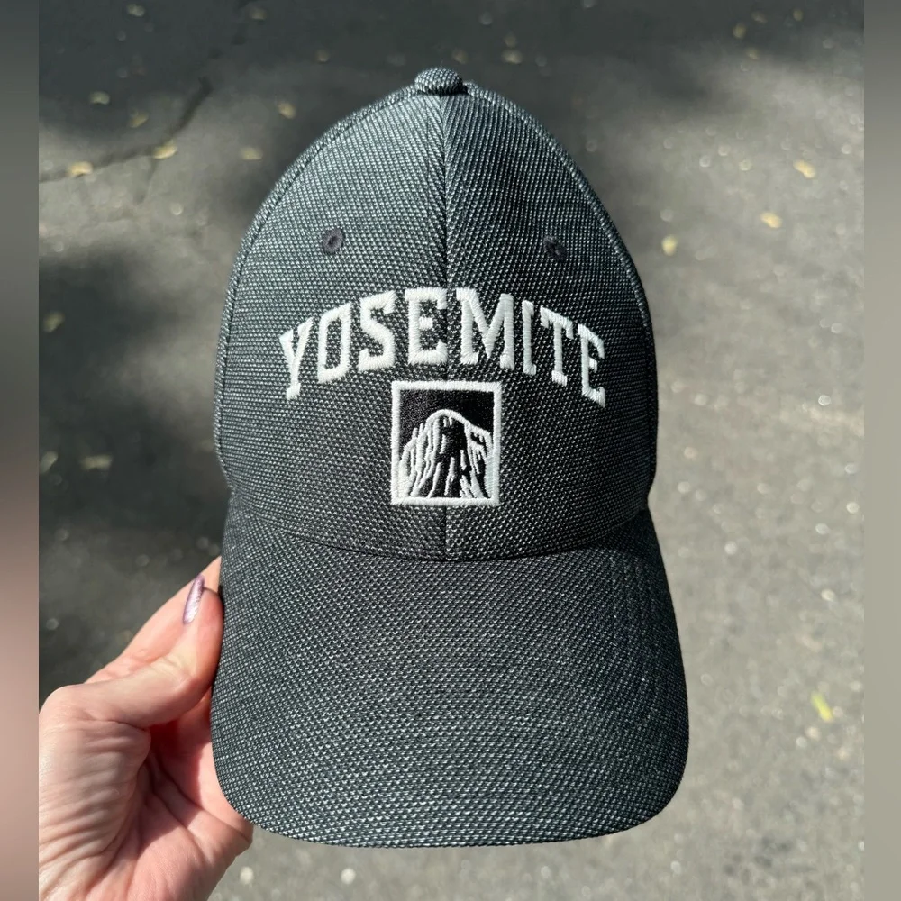 Yosemite Under Armour Hat M/LG